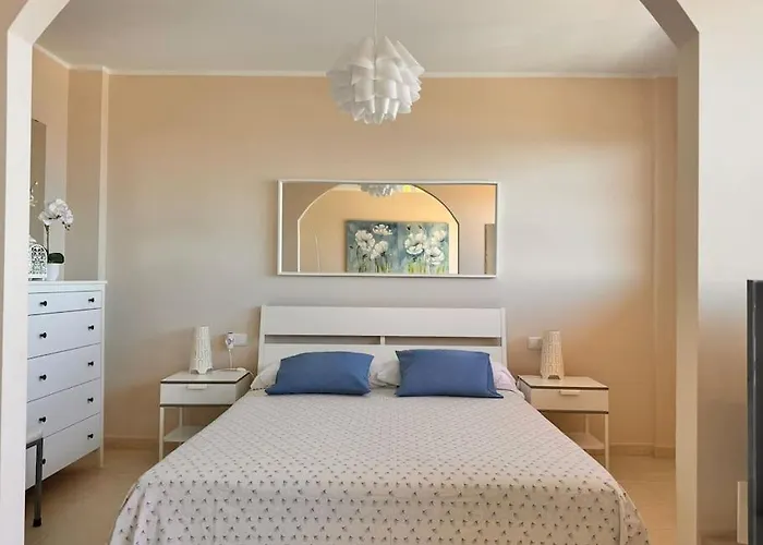 Silent Sunrise On The Ocean 아파트 코스타카르마