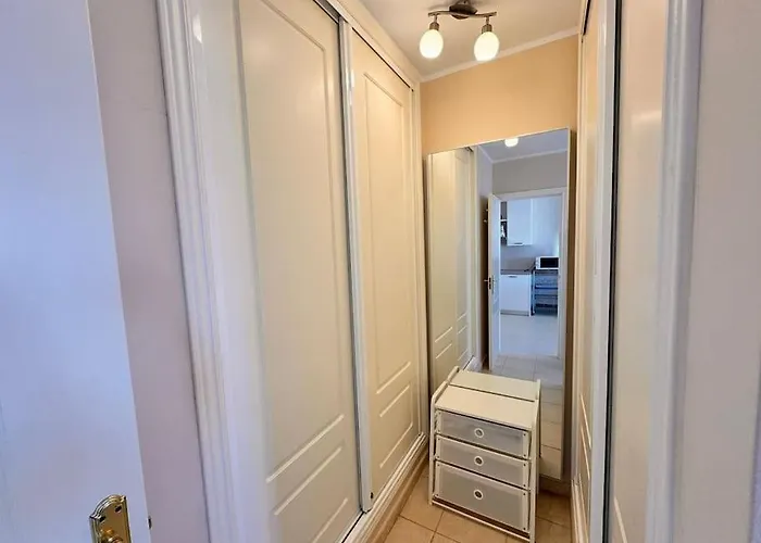 Silent Sunrise On The Ocean 코스타카르마