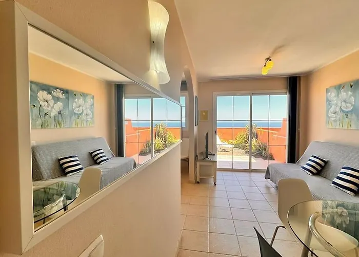 Silent Sunrise On The Ocean 아파트