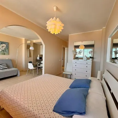 Silent Sunrise On The Ocean *